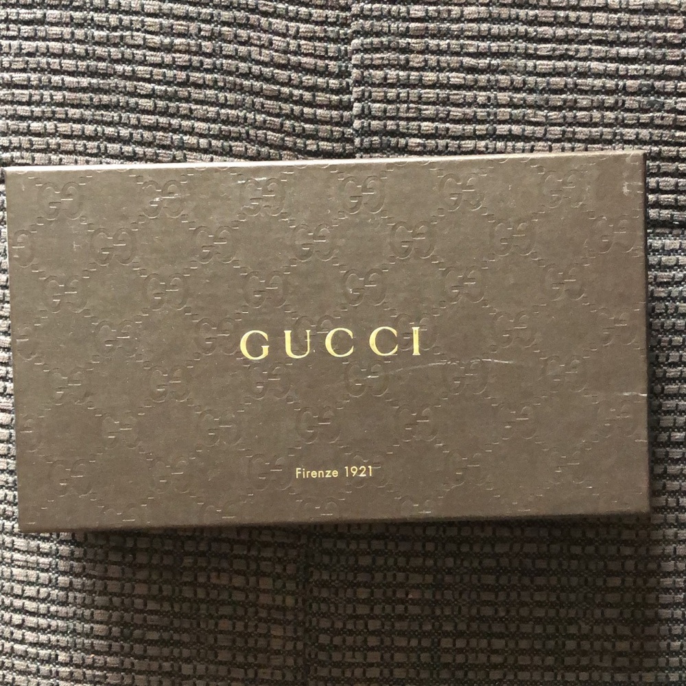 Gucci Camel GG Imprime Patent Leather Zip Wallet - Picture 6 of 8